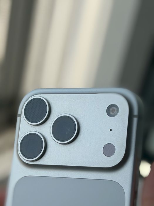 Apple iPhone 17 Pro 256GB Silver e-sim (верифицирован)
