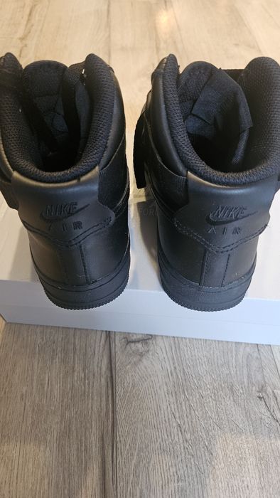 Vand Nike Air Force 1 Mid