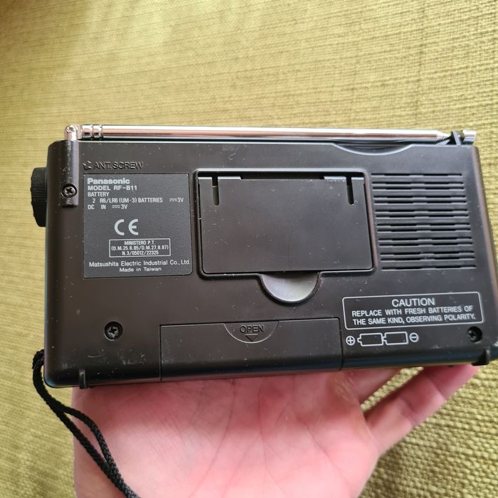 Radio Receptor Panasonic RF-B11 Portabil Drumetie