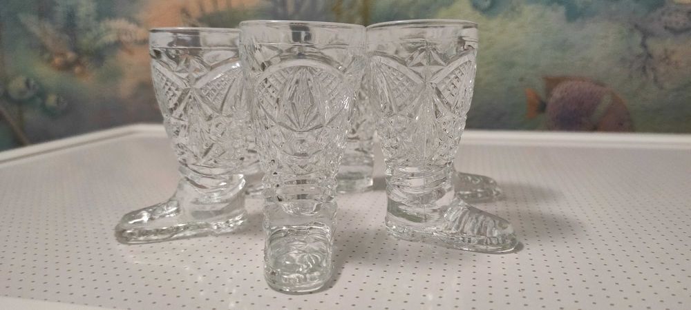 Продам хрустальные стопки ,,Сапожок,, времен СССР.