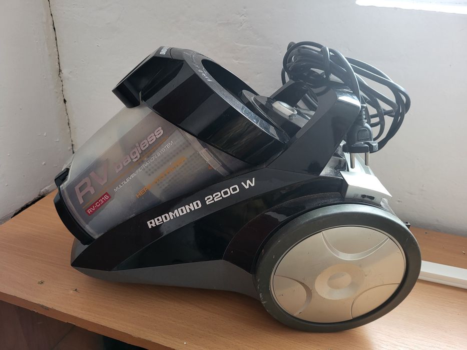 Пылесос рабочий .