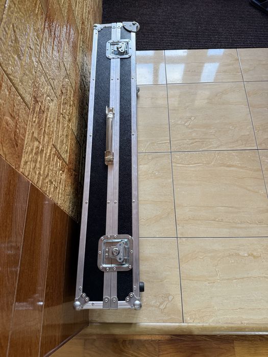 Case cu roti (cutie) Korg Kronos 61