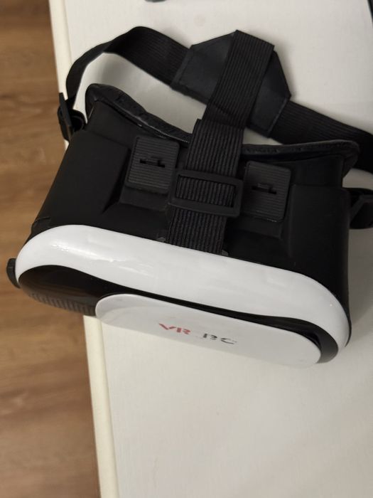 виртуалтные очки с отсеком под телефон