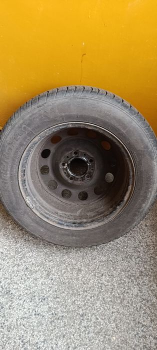 Метални джанти и всесезонни гуми 15 цола