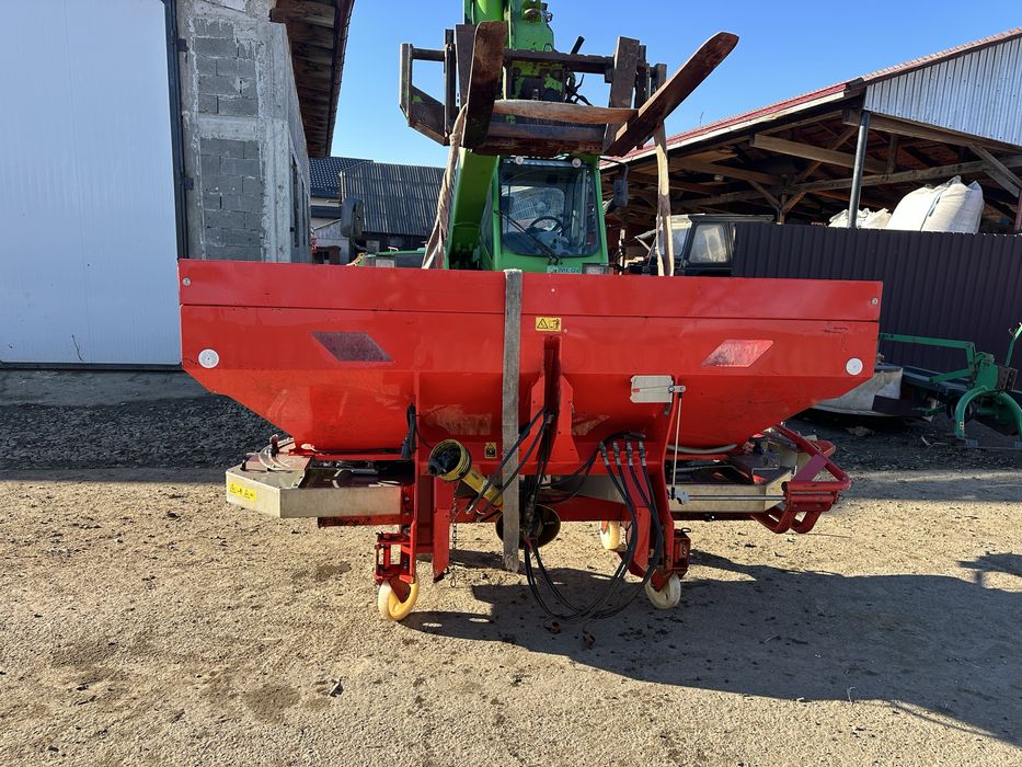 Vand mig distribuitor ingrasaminte Rauch B 413