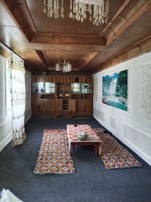 16 sotixli xovli sotiladi