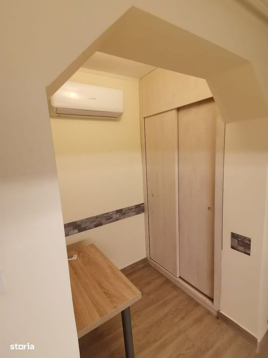 De închiriat apartament cu 2 camere, decomandat – Centrul orașului