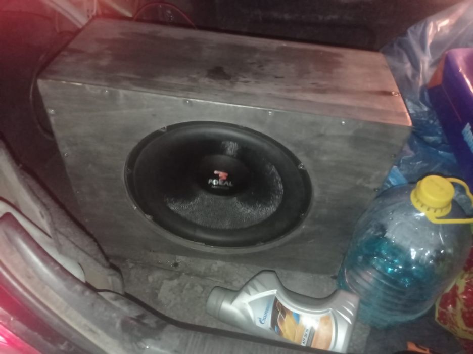 Продам Саб с усилителем