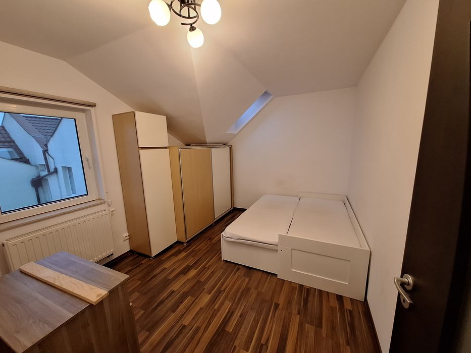 Închiriez apartament 2 cam decom