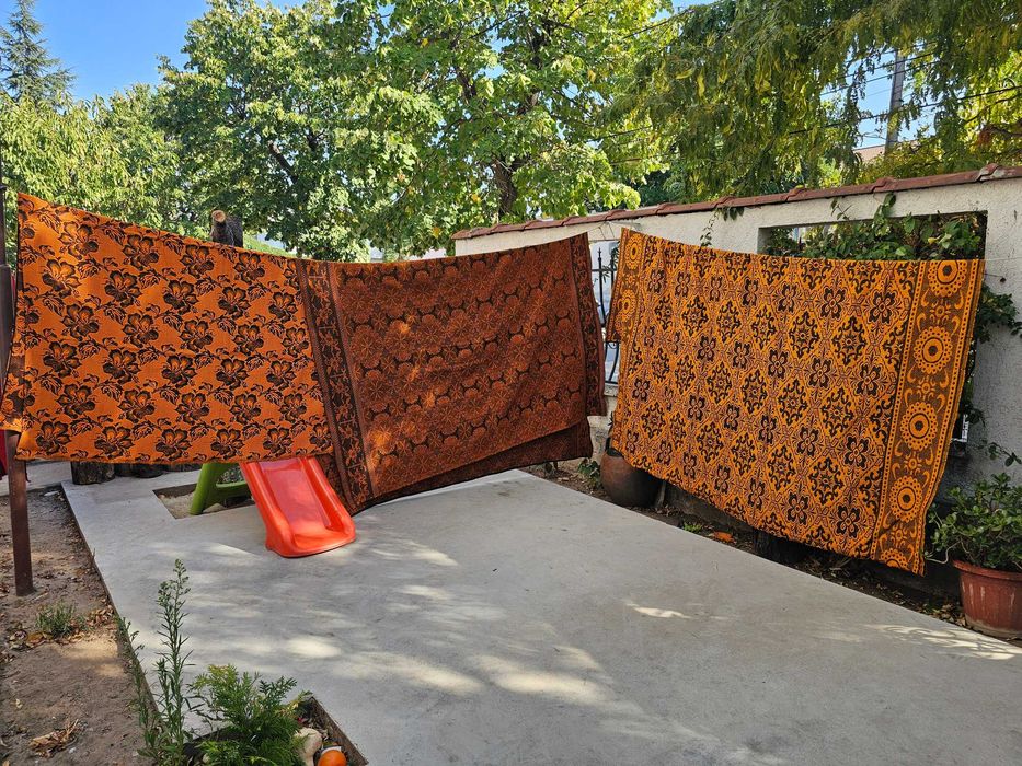 Черги, килими, покривала