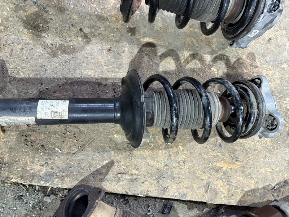 Fiat ducato 2.3d 120кс multijet 2021 година Десен Амортисьор с Пружина