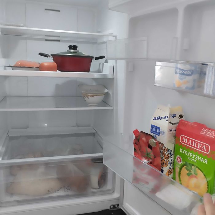 Холодильник,Samsung 180см