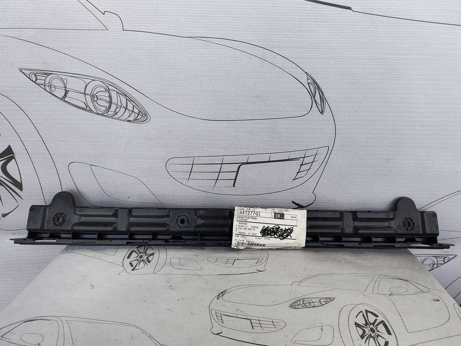 Suport / Ghidaj Central Bară Spate Fiat 500 / Abarth 500 2017 / 2007-2024 Cod OEM 68070079AA (5A3)