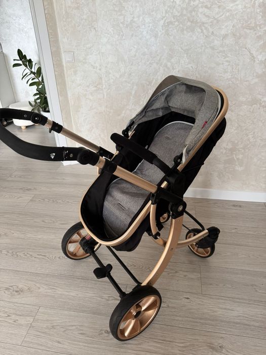 Продам отличную коляску