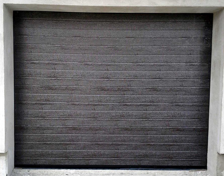 Usa de garaj sectionala izolata 2500/2000 standard pret 591 euro