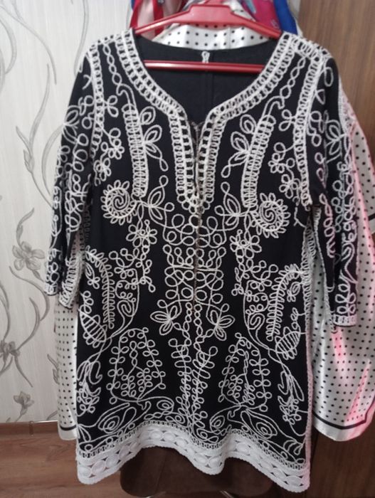 Платья женские. Продаются