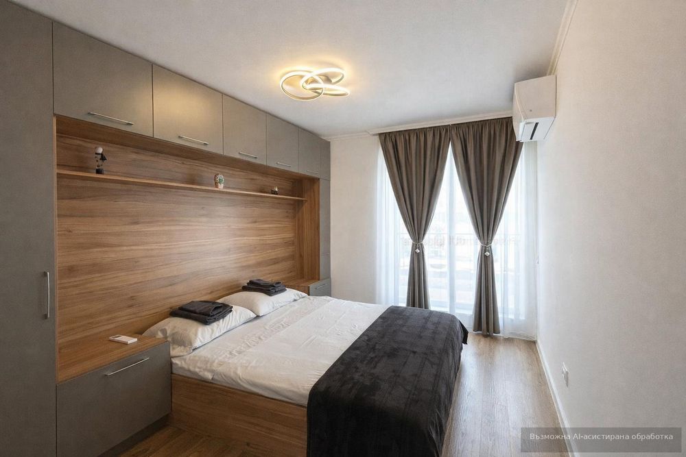 Дава се под наем Тристаен апартамент в Бургас, Център - 80 кв.м за 1200 € - Снимка #3