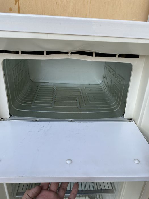 Халадилник сотилади