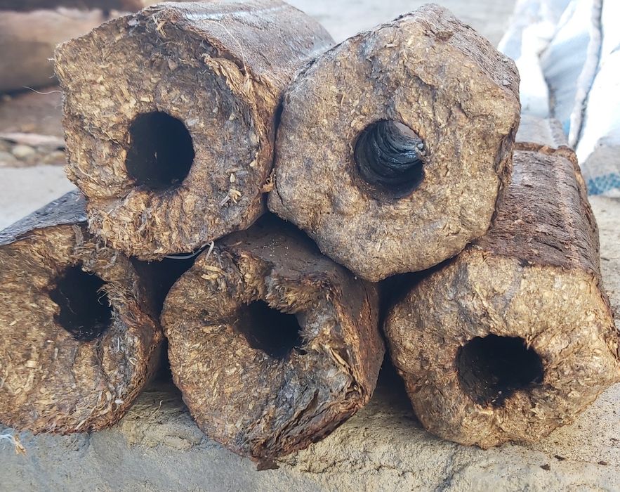 Brichete pentru foc din biomasa