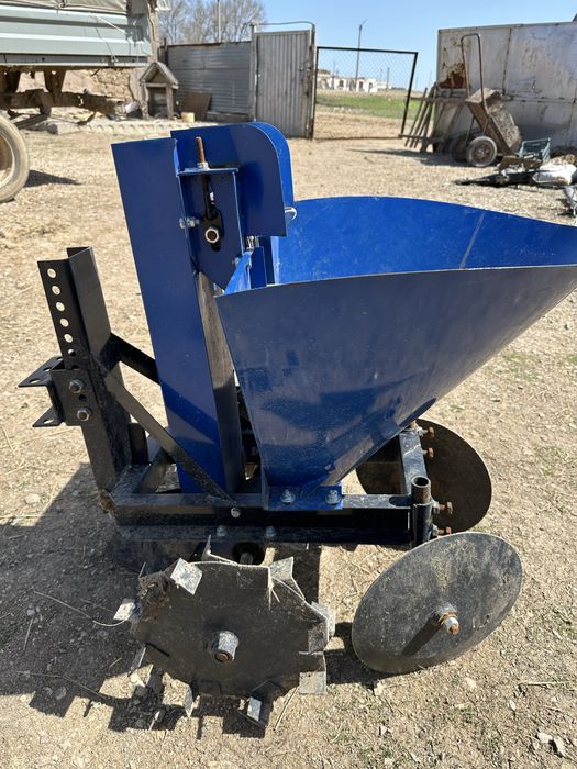 Картофелесажалка