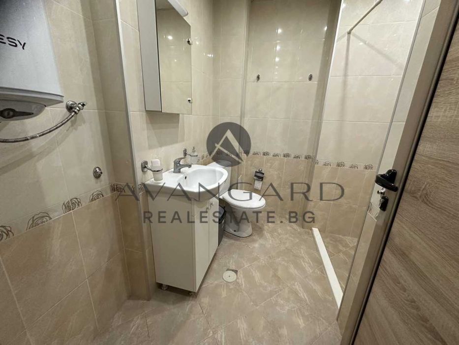 Продава се Двустаен апартамент в Пловдив, Кючук Париж - 70 кв.м за 1643 €/кв.м - Снимка #8