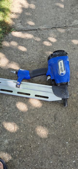 Pistol pneumatic cuie lemn DuoFast 90mm