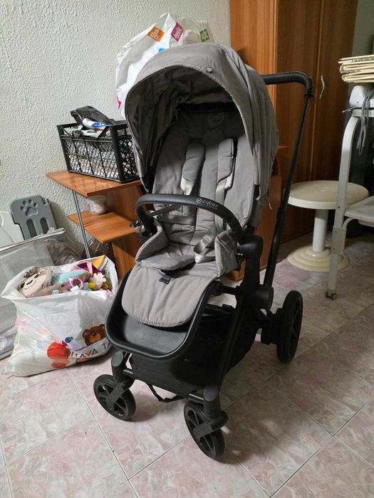 Количка Cybex e-priam пълен комплект + кош/столче за кола