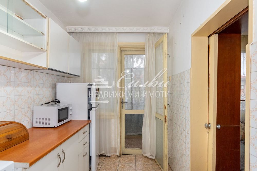 Продава се Четиристаен апартамент в Шумен, Математическа гимназия - 102 кв.м за 1471 €/кв.м - Снимка #5