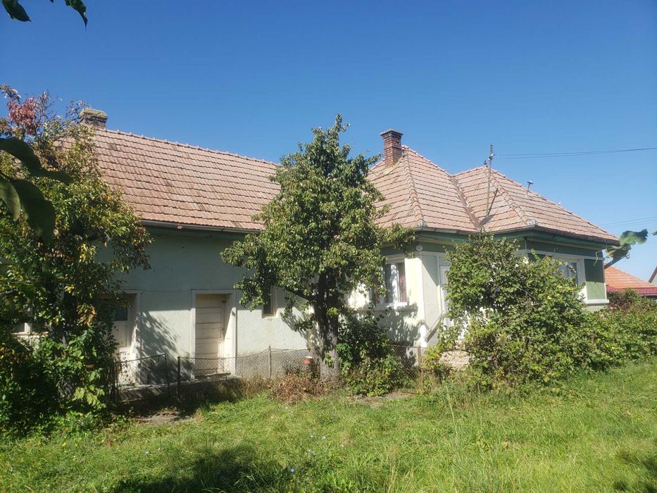 Casa cu curte si gradina Voivodeni, Mures