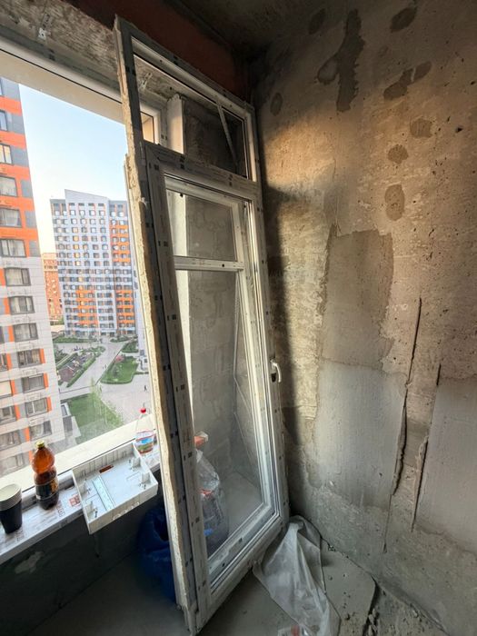 Пластиковое окно с данрью