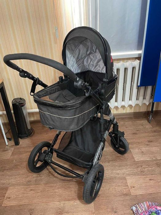 Коляска детская продается Срочно