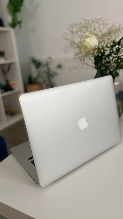 MacBook Air 13" Early 2015