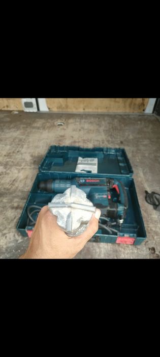 Перфоратор BOSCH SDS MAX