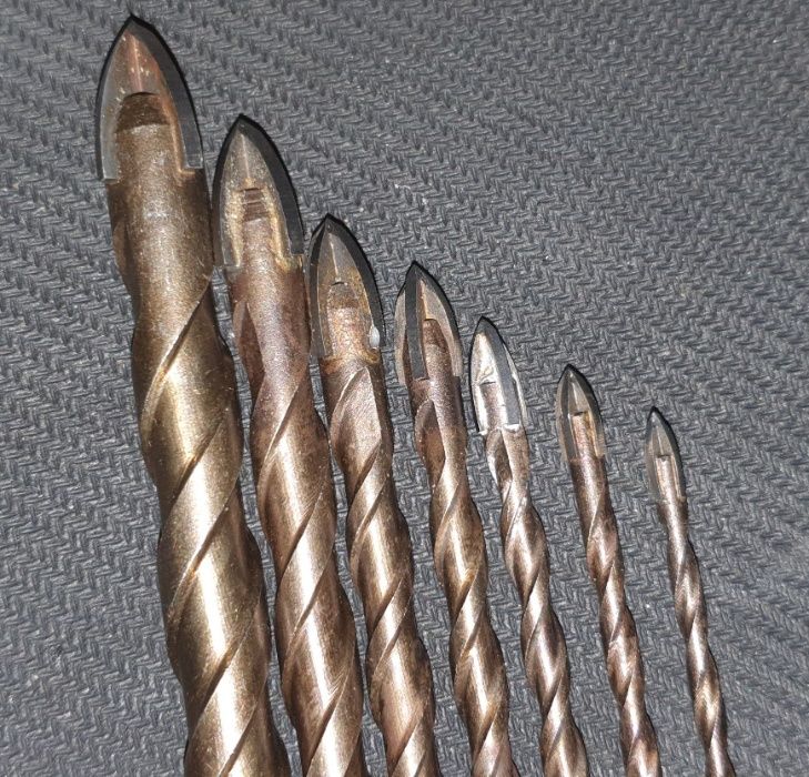 Комплект универсални бургии