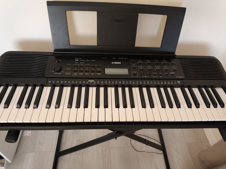 Синтезатор Yamaha PSR - E273