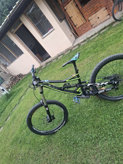 specialized status 1 dh monster edition