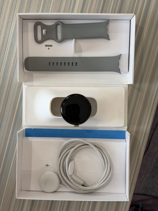 Комплект Google Pixel 8a 128GB + Pixel Watch 2 + Оригинальный чехол