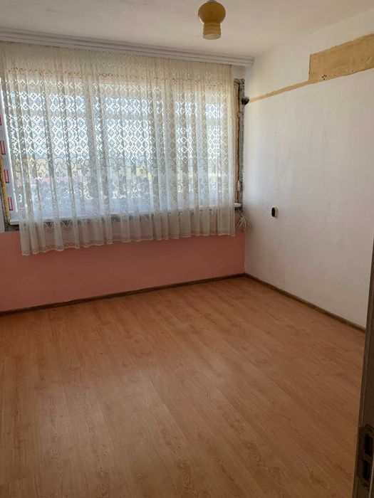 ЧЕТИРИСТАЕН апартамент в Карлово