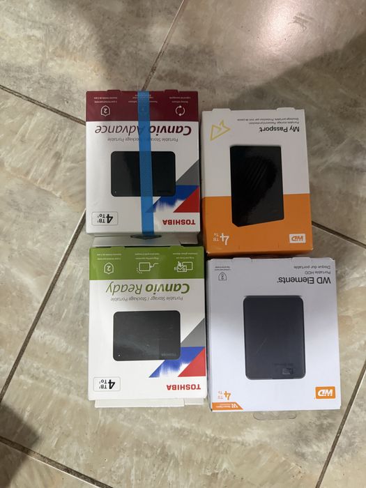 Hard Disc portabil My Passport si Toshiba