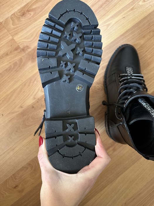 Боти от естествена кожа