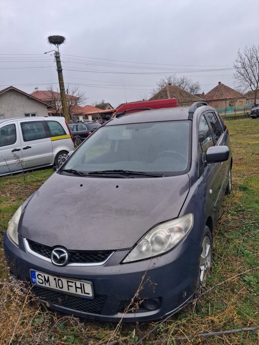 Vand mazda 5 cu motor defect