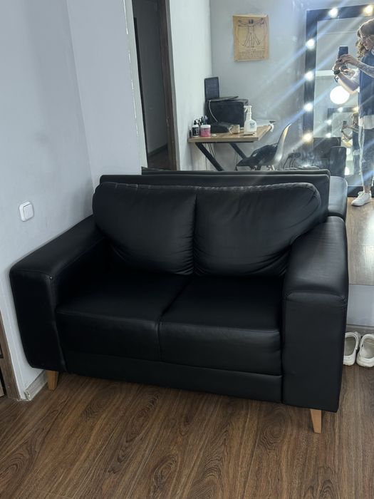 Продаю диван экокожа