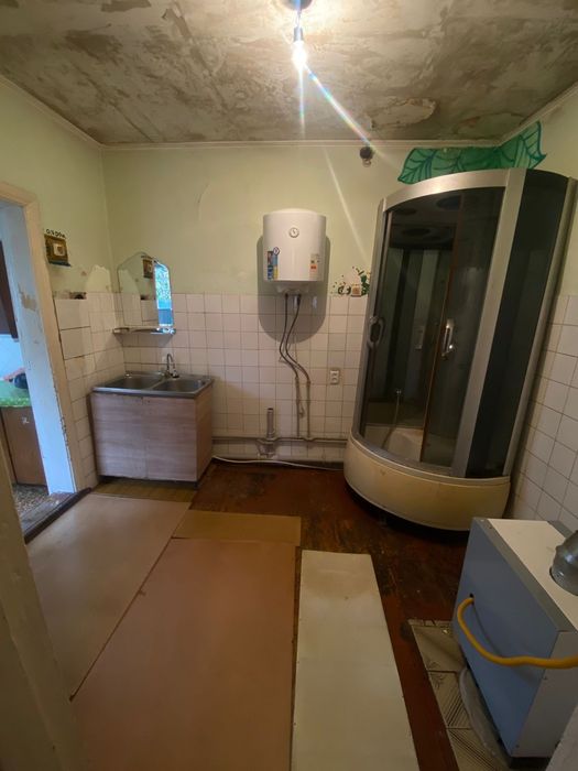 Продам пол дома на два входа