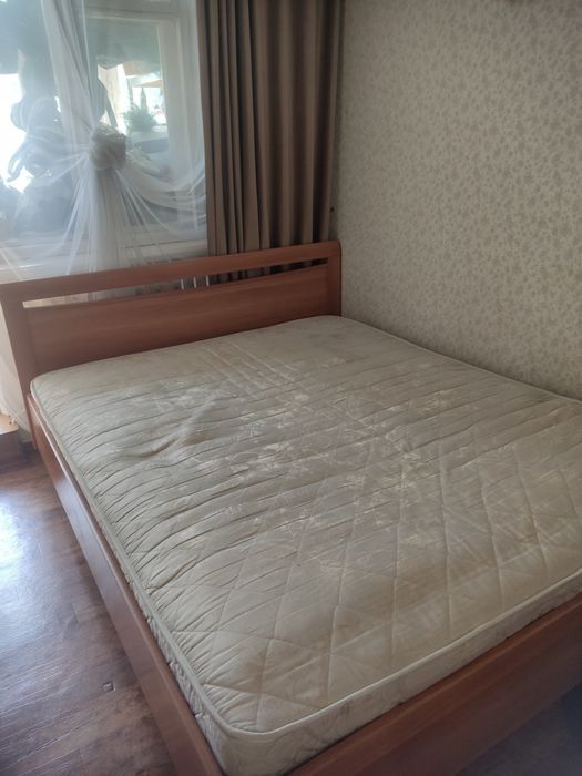 Отдам  кровать с матрасом