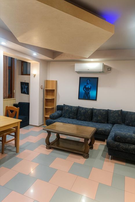 Дава се под наем Едностаен апартамент в Пловдив, Кършияка - 36 кв.м за 306 € - Снимка #1