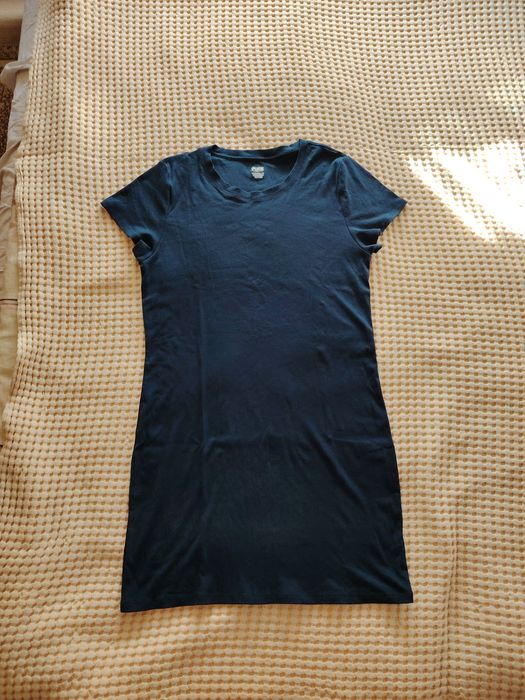 Рокля с къс ръкав