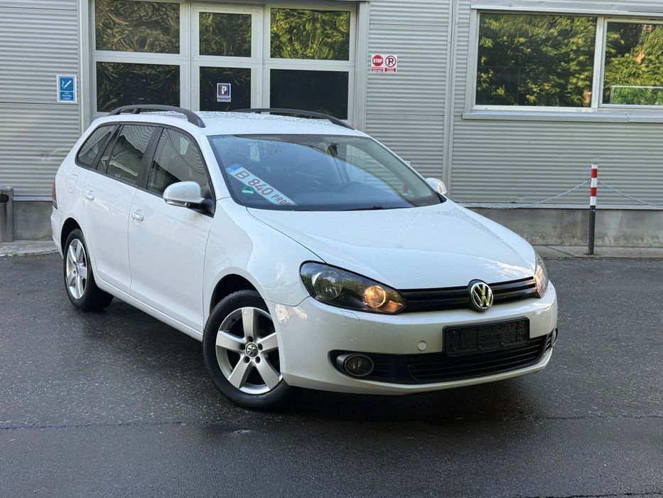 VOLKSWAGEN Golf 2010