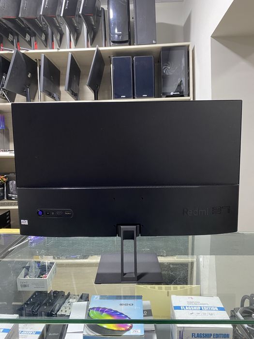 Redmi 27" FLAT 165hz Manitor holati zo'r