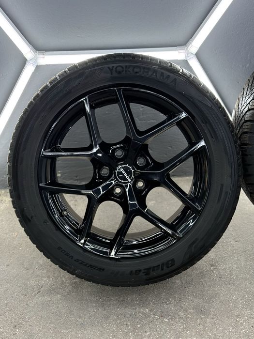 Джанти Borbet  17 цола  с гуми Yokohama Bluearth WINTER V906