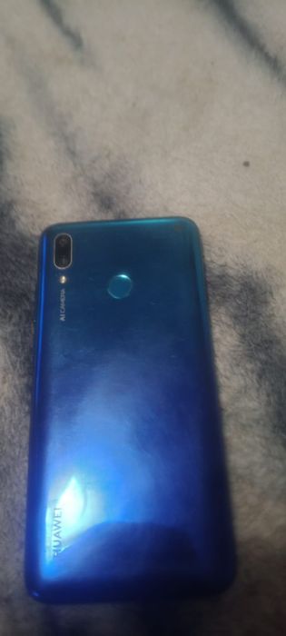Продам телефон Хуавей